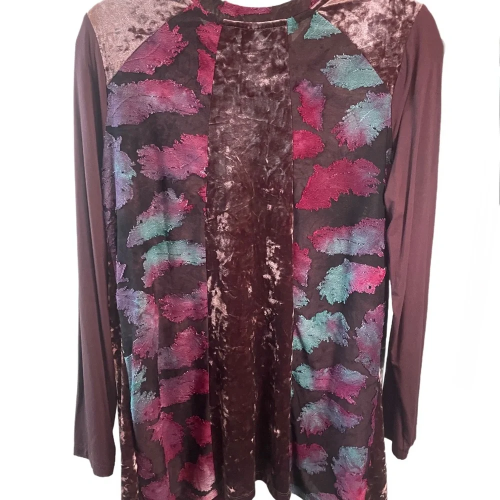 LOGO by Lori Goldstein Pieced Velvet Tie-Dye Top - Picture 3 of 8